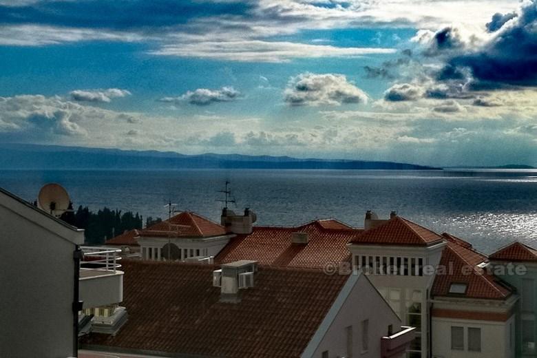 Lägenhet i ett lugnt område, 140 kvm