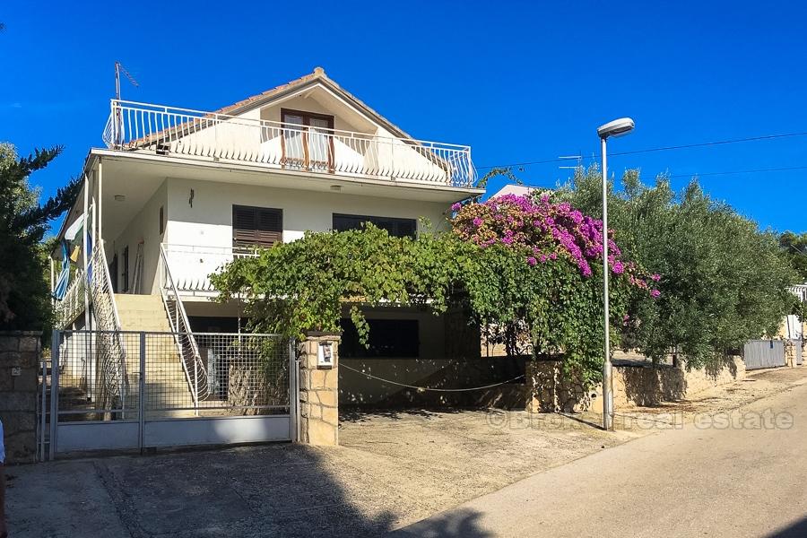 Detached house with a town view, for sale