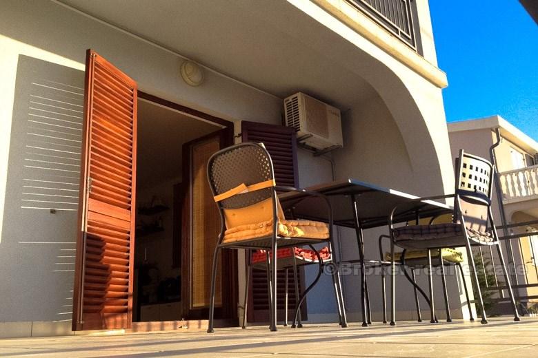 Beautiful apartment on the ground floor, for sale