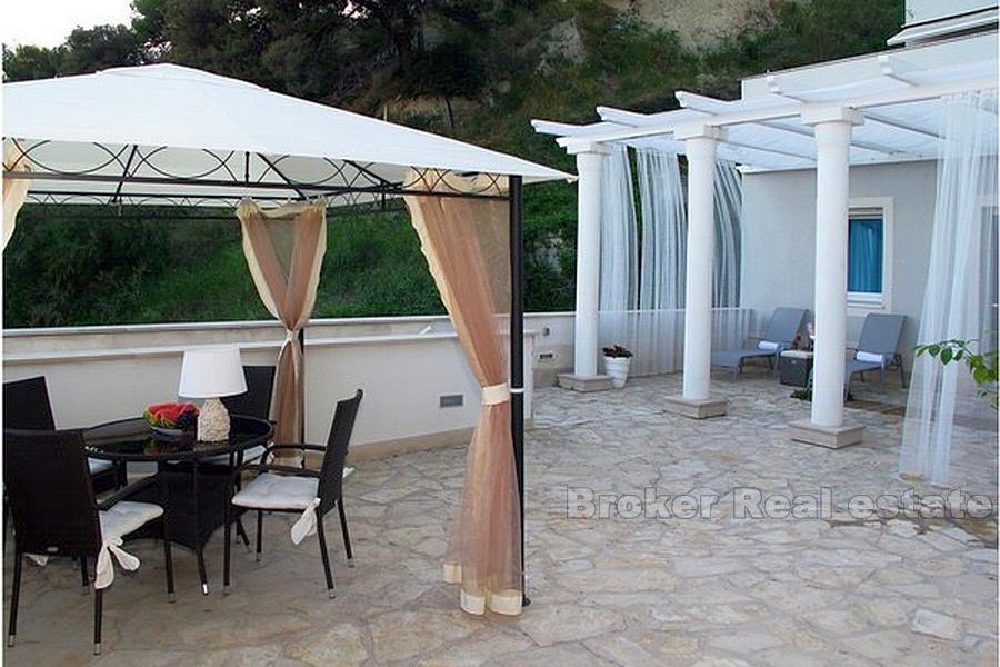 Znjan, Luxury furnished apartment, for sale