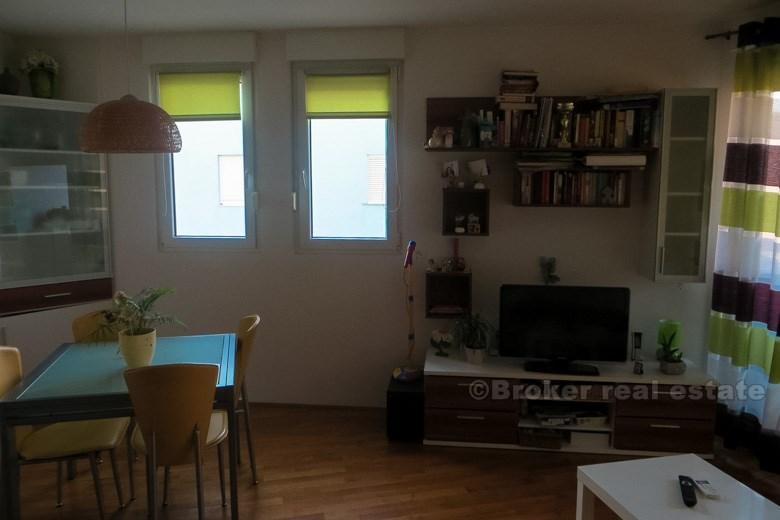 Apartament z jedną sypialnią w nowym budynku, na sprzedaż