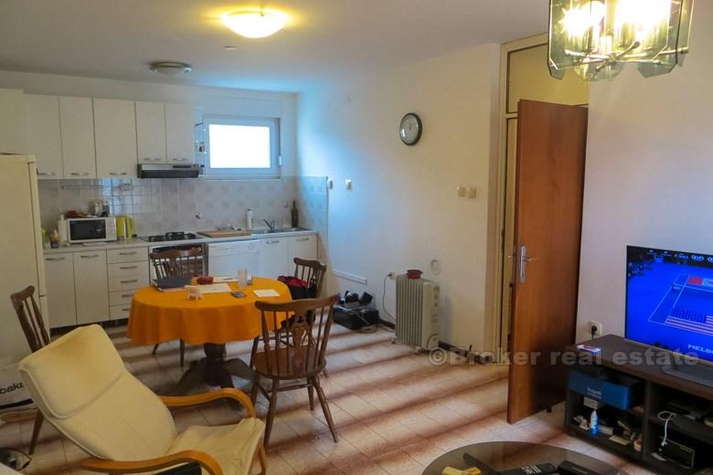 Komfortowy apartament z trzema sypialniami, na sprzedaż