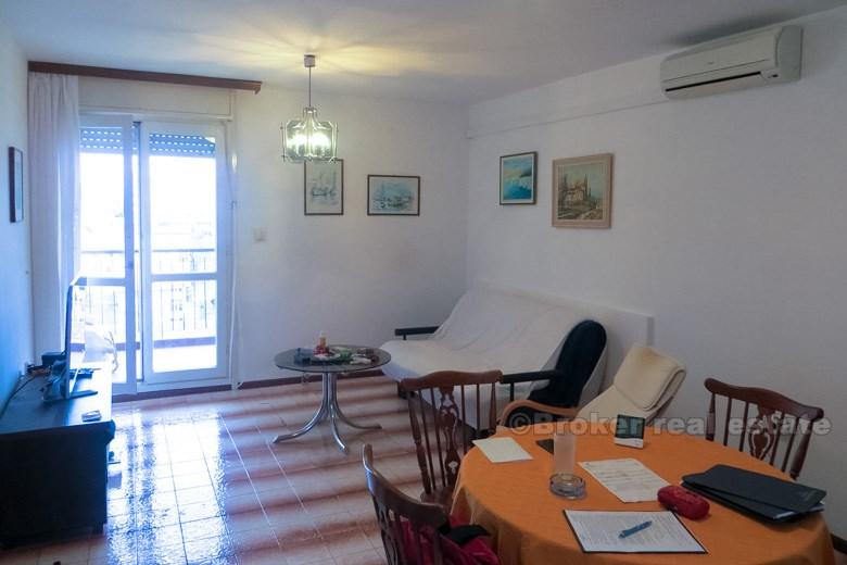 Komfortowy apartament z trzema sypialniami, na sprzedaż