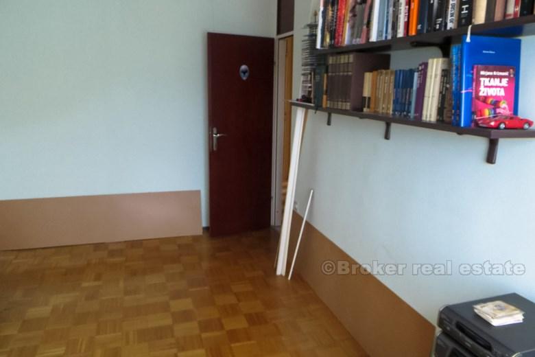 Komfortowy apartament z trzema sypialniami, na sprzedaż