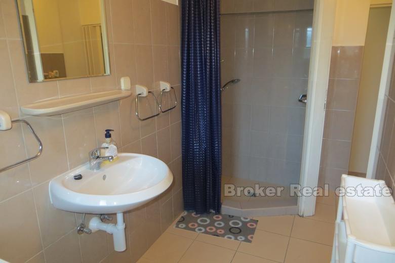 To roms leilighet i sentrum