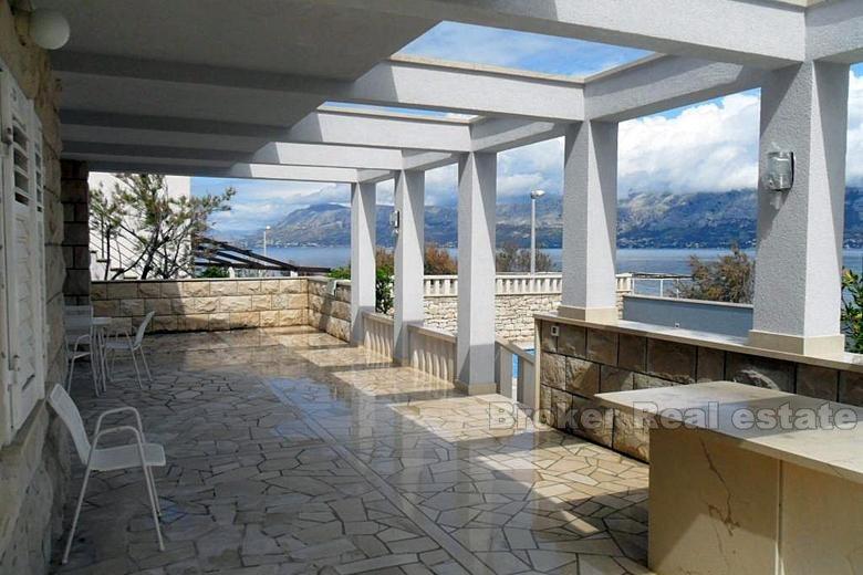 Schöne Villa mit offenem Meerblick