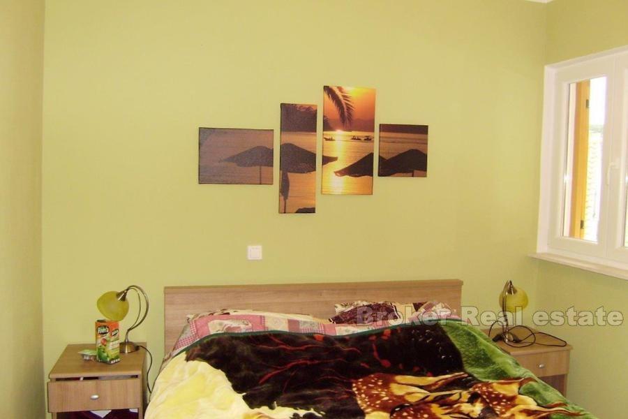 Dvosoban apartman s pogledom na more, na prodaju