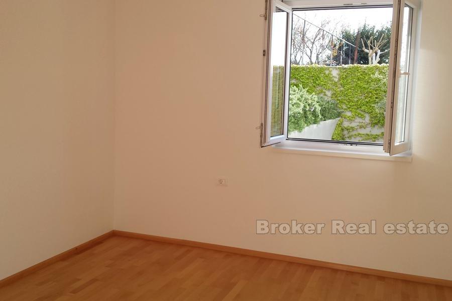 Komfortabel to roms leilighet, distrikt Znjan