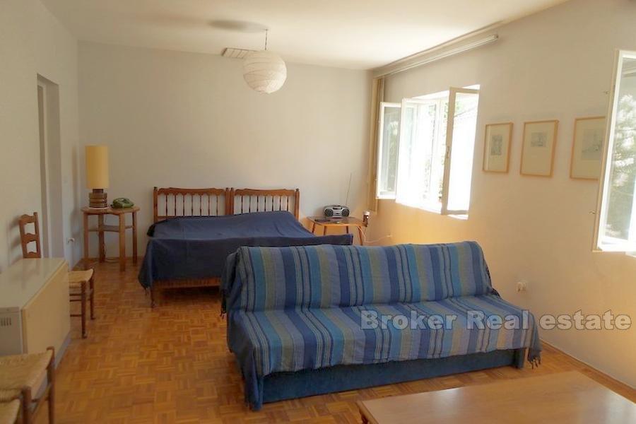 Maison dans le village, à vendre