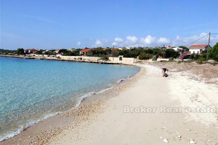 Building land with ruin, for sale