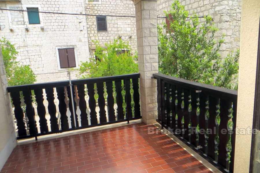 Résidentiel - maison d'affaires, à vendre