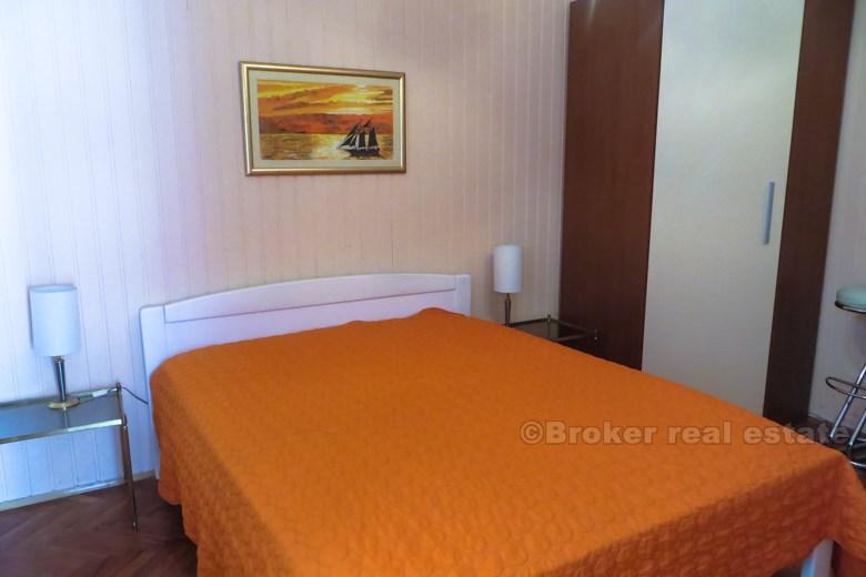 Zaledwie kilka metrów od Pałac Dioklecjana.