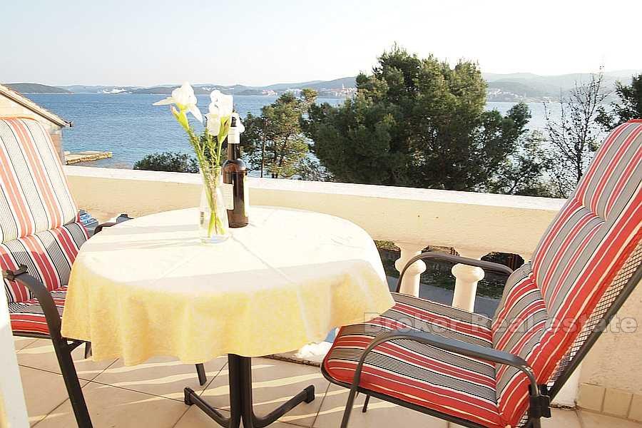 Appartement de deux chambres, à vendre