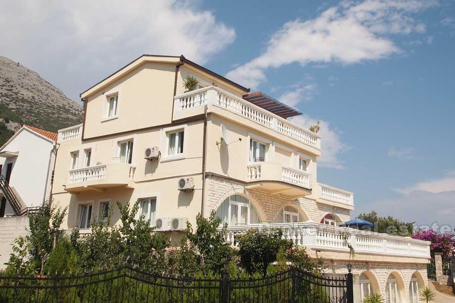 Appartement de deux chambres, à vendre