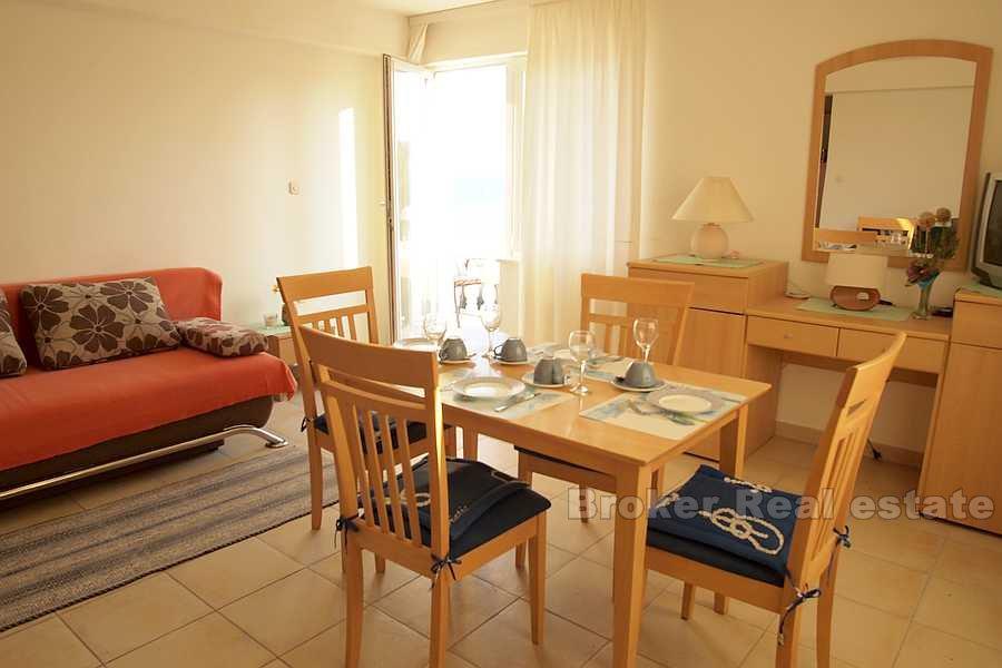 Appartement de deux chambres, à vendre