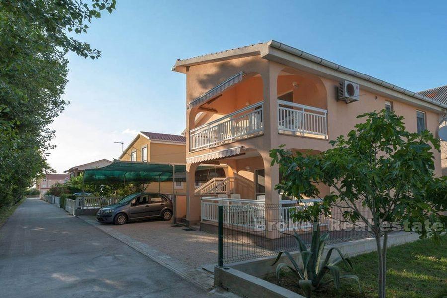 Apartmanska kuća, na prodaju
