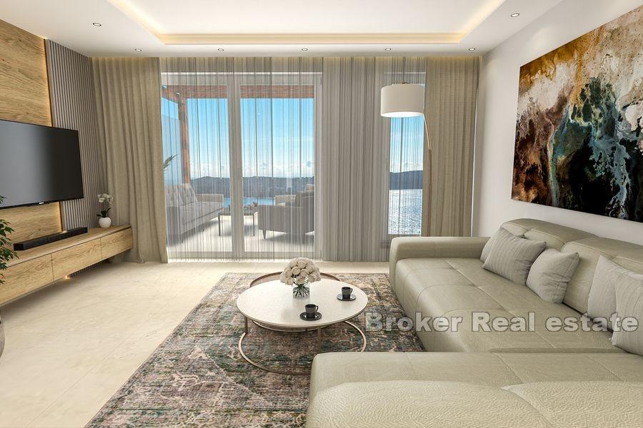 Villa with pool and sea view