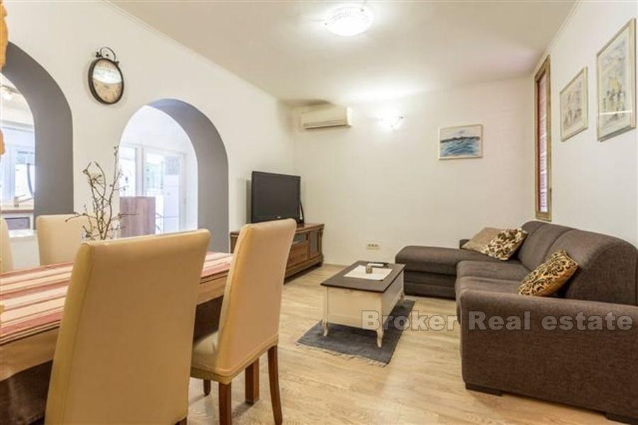 Marjan, Fullt møblert leilighet med 2 soverom, til leie