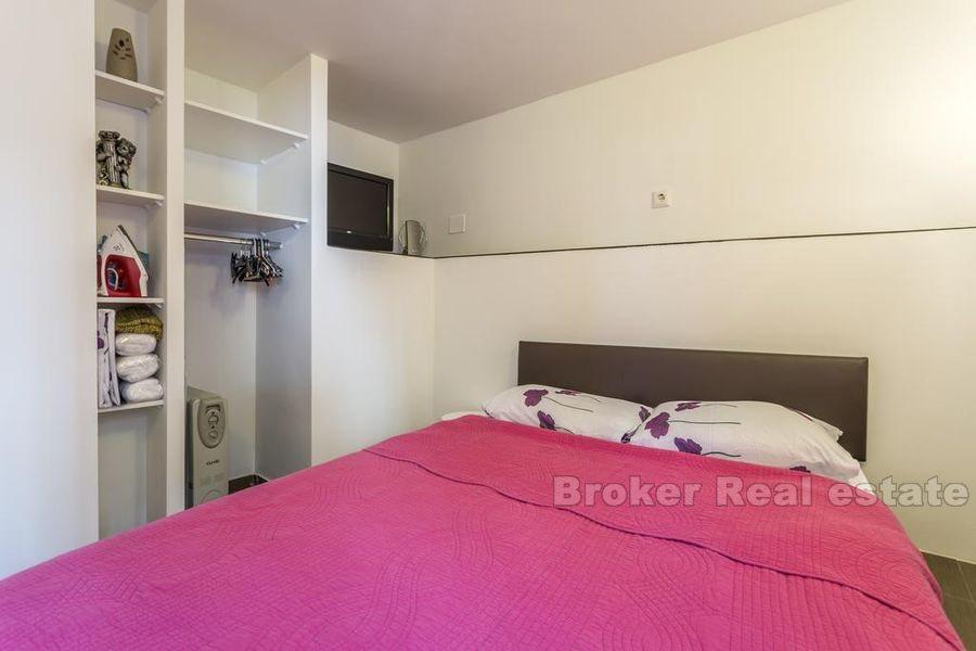 Marjan, W pełni umeblowany apartament z jedną sypialnią, do wynajęcia