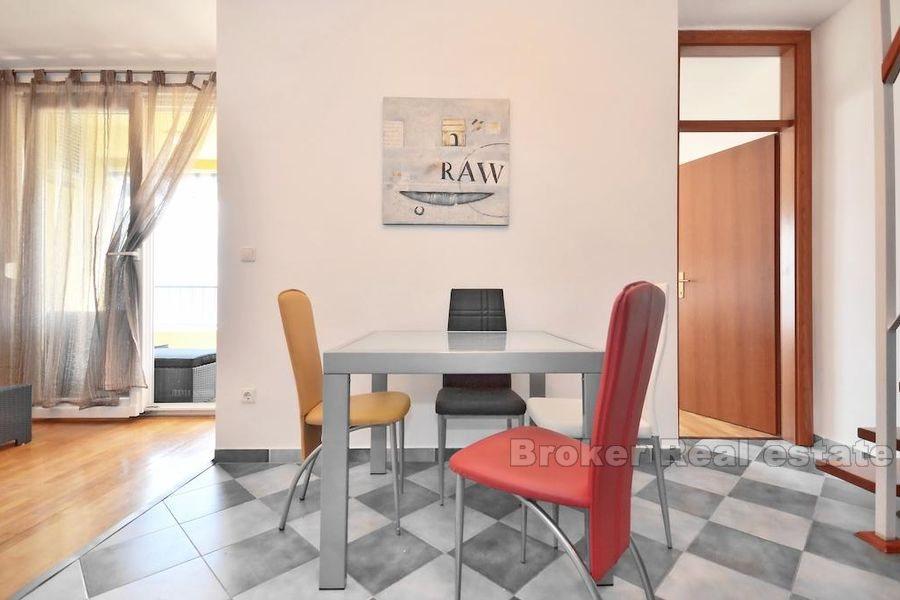 Znjan, appartamento duplex completamente arredato, in affitto