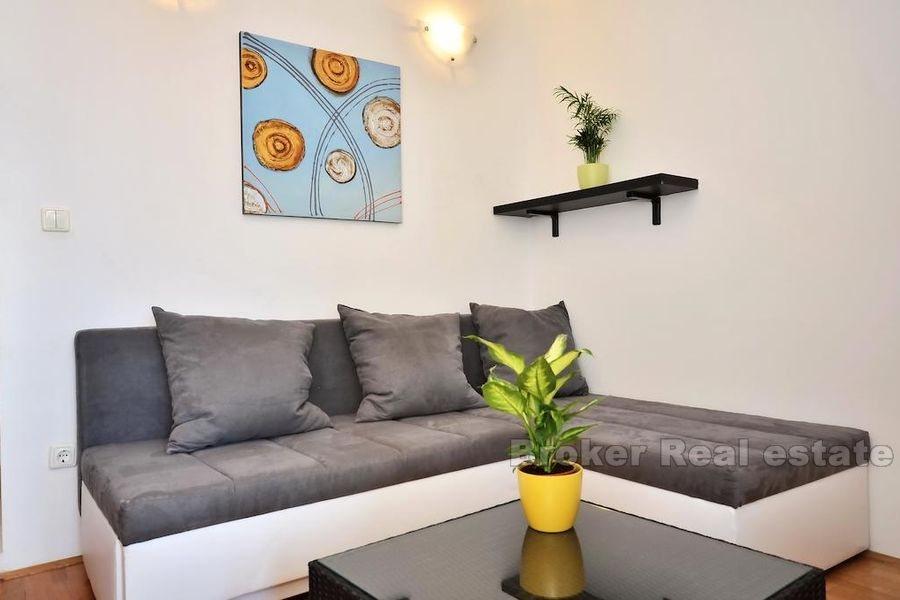Znjan, fullt møblert duplex leilighet, til leie