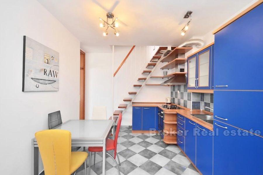 Znjan, fullt møblert duplex leilighet, til leie