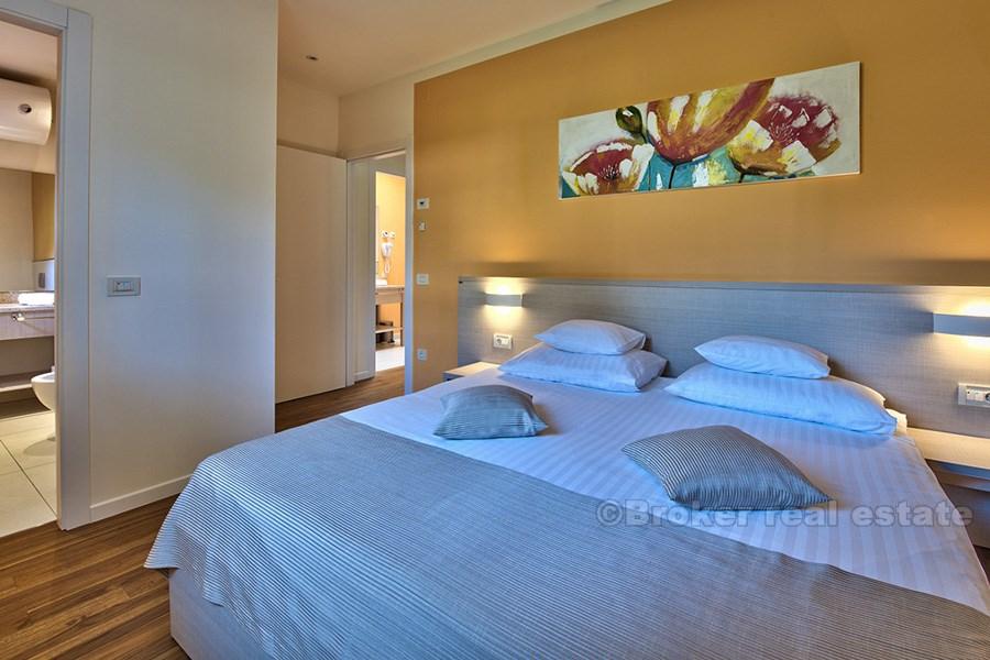 Modern villa, vid havet