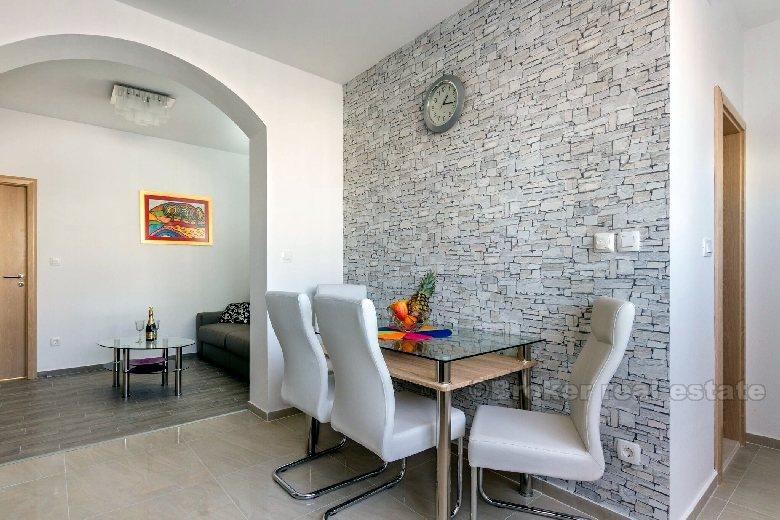 Modern one bedroom apartment on the ground floor, for rent