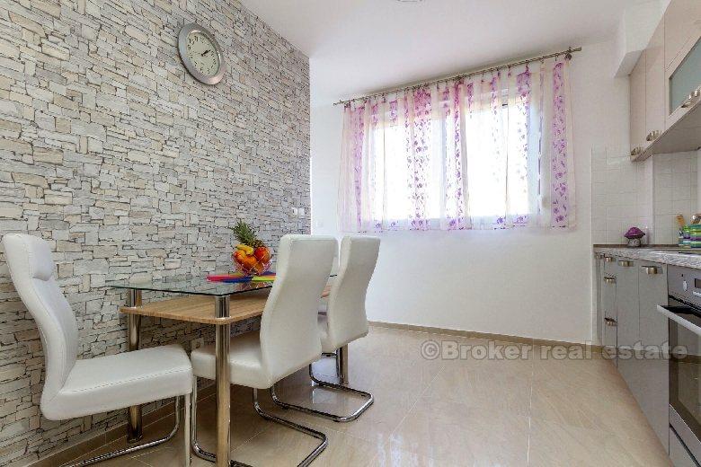 Modern one bedroom apartment on the ground floor, for rent