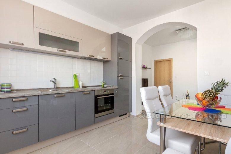 Nowoczesny apartament z jedną sypialnią na parterze, do wynajęcia