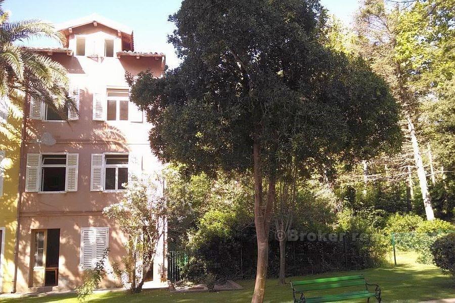 Secesní vila, k prodeji