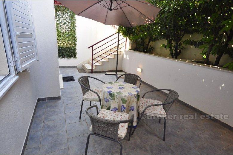 One bedroom apartment on the ground floor of a residential building(Firule), for rent