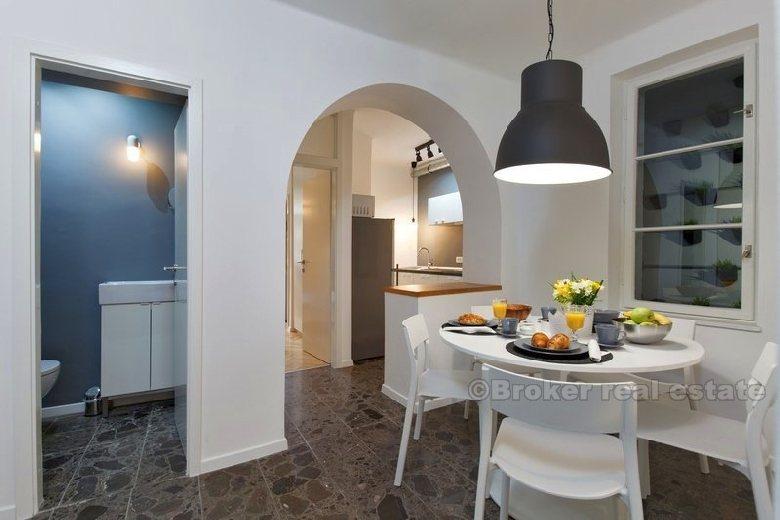 Nowo wyremontowany apartament z dwoma sypialniami, do wynajęcia