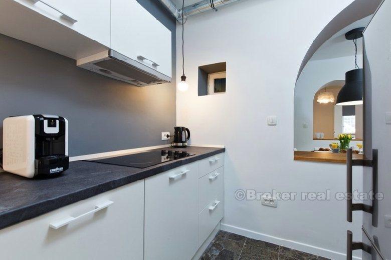 Nowo wyremontowany apartament z dwoma sypialniami, do wynajęcia