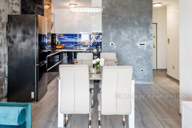 Apartament z dwoma sypialniami z widokiem na morze, Metrojak, na sprzedaż