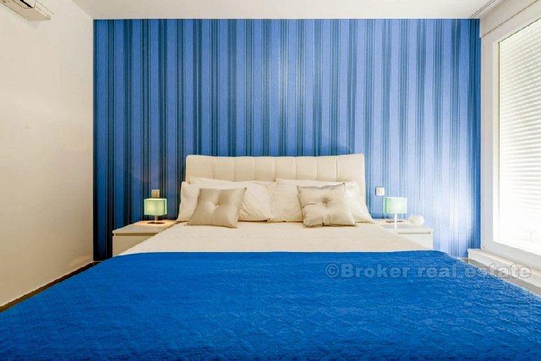 Apartament z dwoma sypialniami z widokiem na morze, Metrojak, na sprzedaż