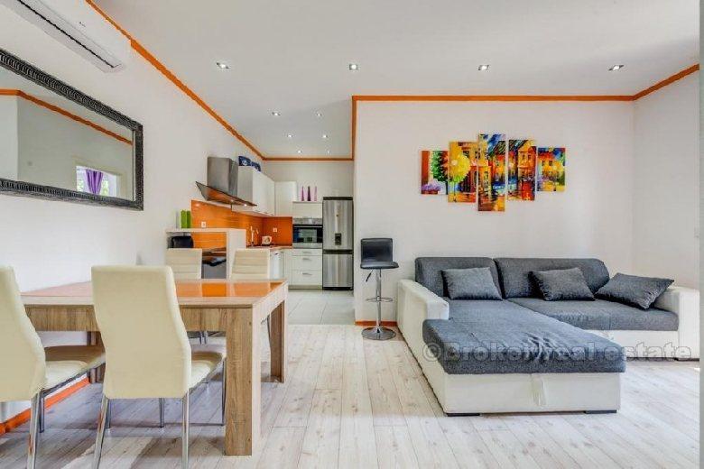 Apartament z 2 sypialniami w centrum miasta, do wynajęcia