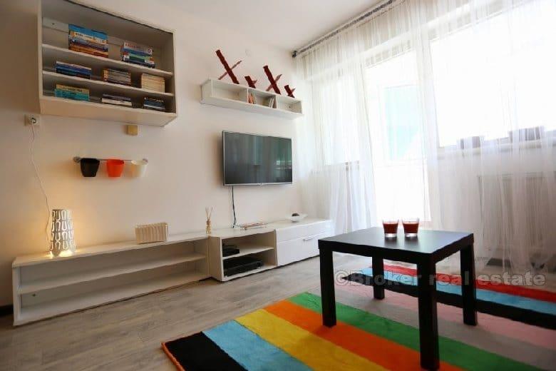 Moderne to roms leilighet, Firule, korttidsleie