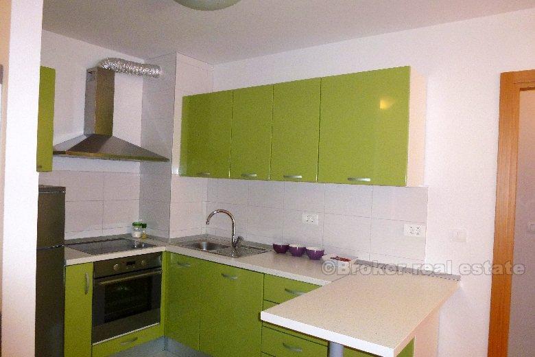 To roms leilighet, distrikt Znjan, langsiktig leie