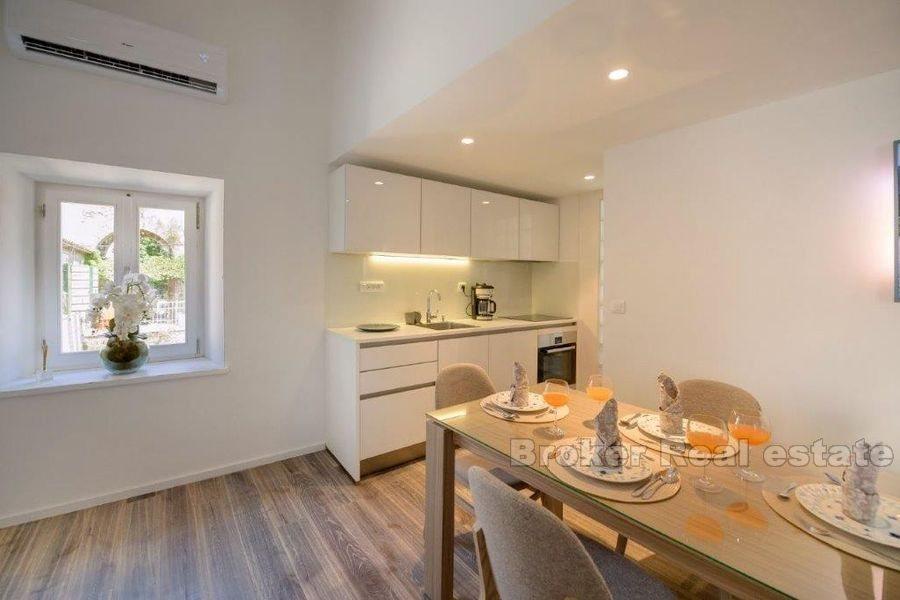 Apartament z dwoma sypialniami w centrum Splitu