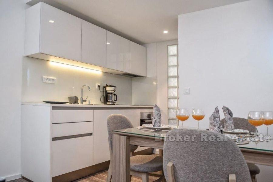 Apartament z dwoma sypialniami w centrum Splitu
