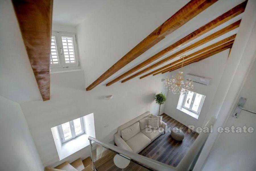 Apartament z dwoma sypialniami w centrum Splitu