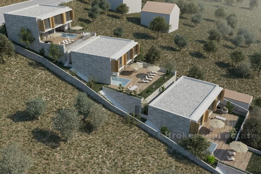 Building land by the sea, for sale.