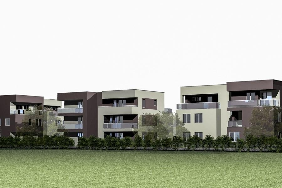 Land mit einem Ideenprojekt, zu verkaufen