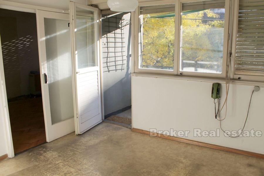 Spinut, appartement de deux chambres près du centre