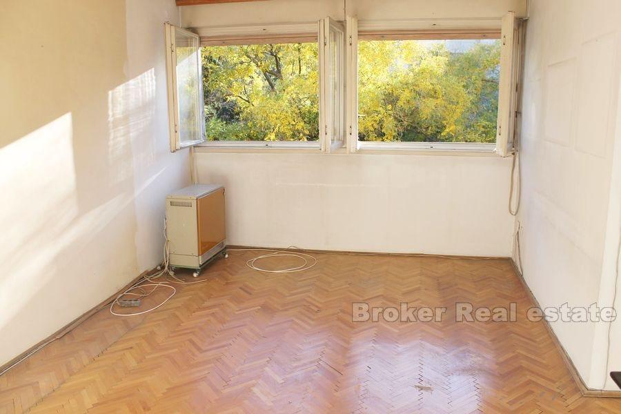 Spinut, appartement de deux chambres près du centre