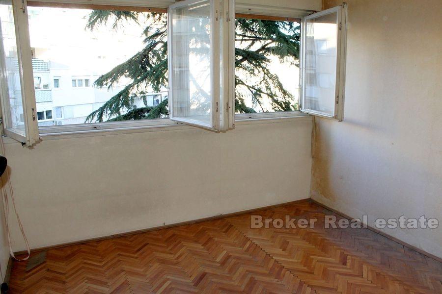 Spinut, appartement de deux chambres près du centre