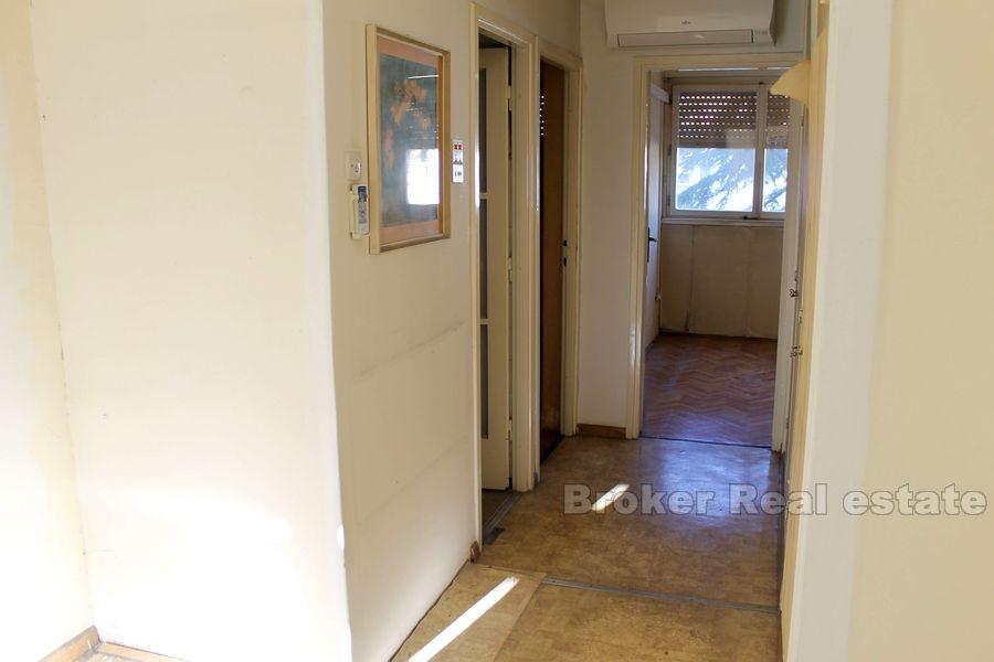 Spinut, appartement de deux chambres près du centre