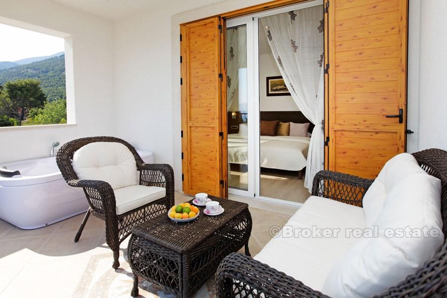 Villa de luxe avec belle vue sur la mer, à vendre