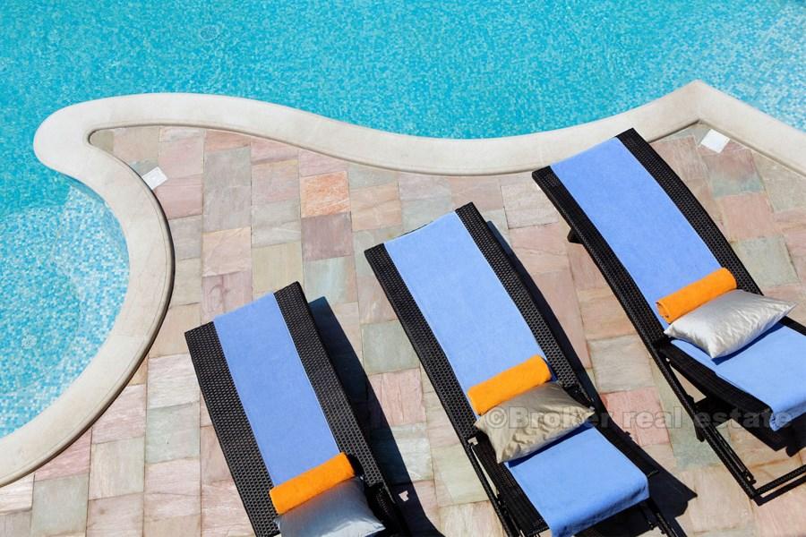 Villa de luxe avec belle vue sur la mer, à vendre